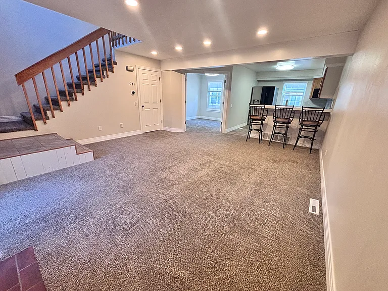 2052 S Helena St #E — Photo 7
