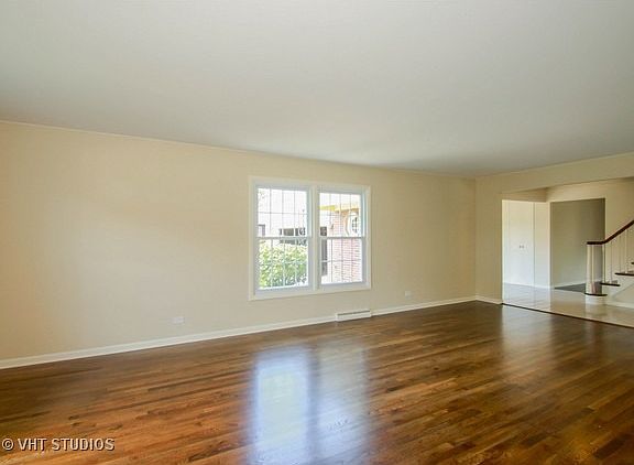 4th image of 928 S Mallard Ct