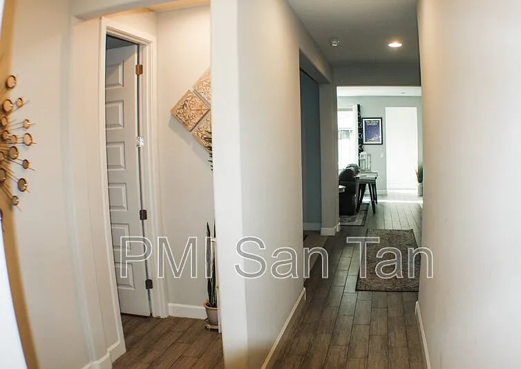 3 bed, 2.0 bath, 1773 sqft, $2,595 — Photo 3