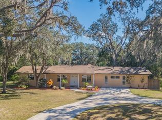 9730 Lakeview Dr, New Port Richey, FL 34654