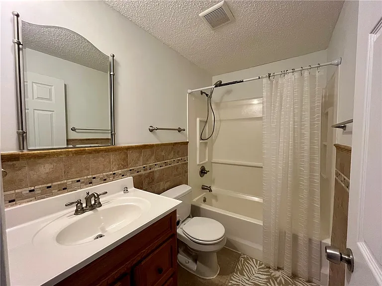 168 Surrey Hill Way — Photo 12