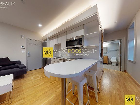 2nd image of 119 Mount Auburn St #32B