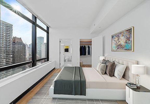 4th image of 1113 York Ave Penthouse C1