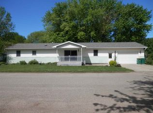 301 Pearl St, Brandon, IA 52210