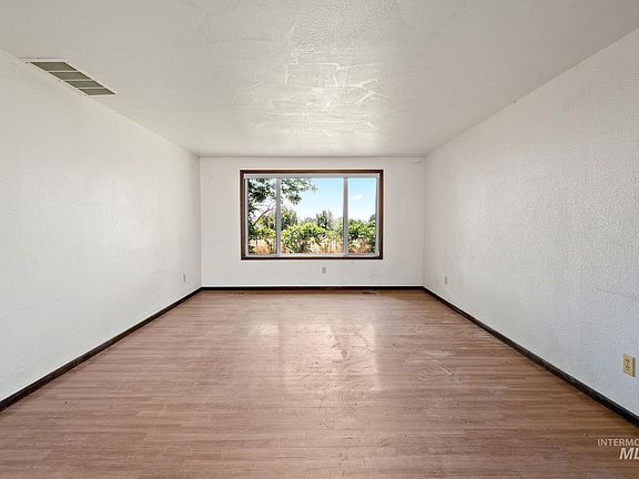 4th image of 6123 S Latigo Dr