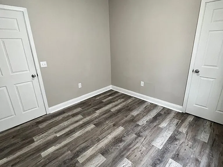 1214 Gilsey Ave — Photo 15