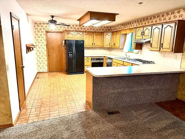 3 bed, $1,795 — Photo 3