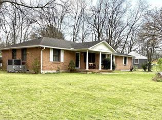 456 Ewing Ln, Nashville, TN 37207