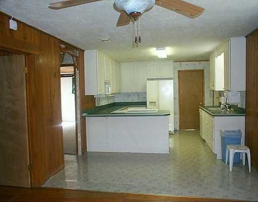 Dining/Kitchen
