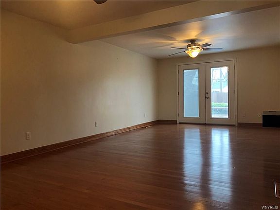 3rd image of 198 Northwood Dr