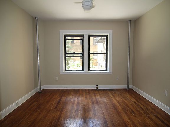 3rd image of 2052 31st St APT A3