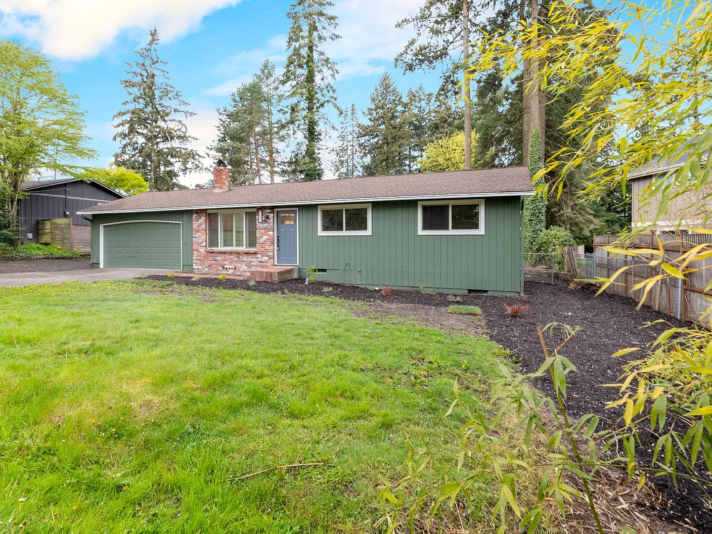 Single-family 3 bedroom home available for rent in SW Portland! — Photo 3