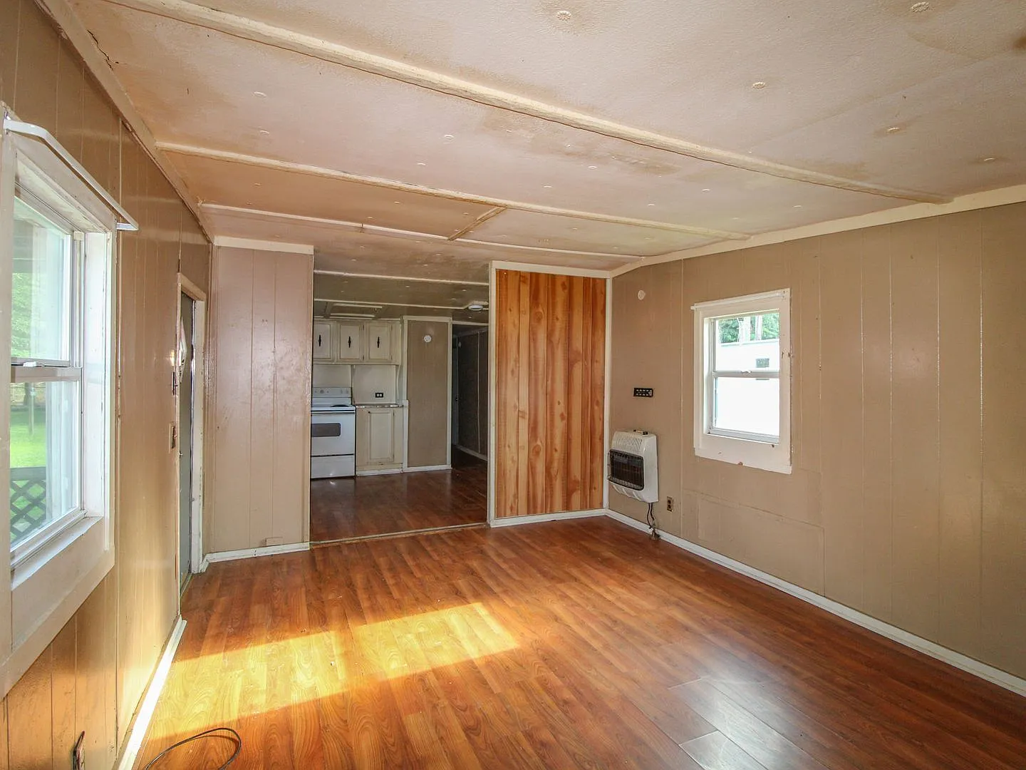 Move-In Ready Water & Lawn Care Included! — Photo 3