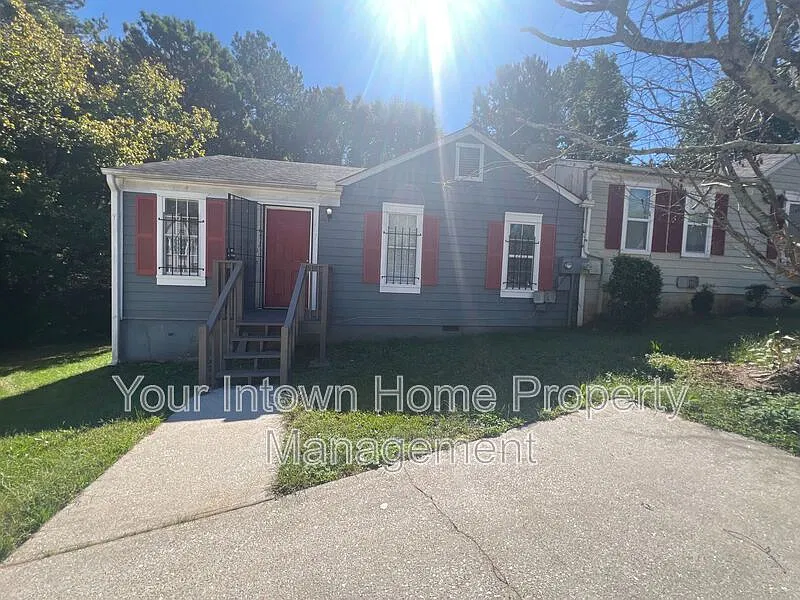 3 bed, 2.0 bath, 992 sqft, $1,575 — Photo 2