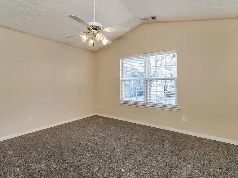 179 Silver Fox Trl — Photo 9