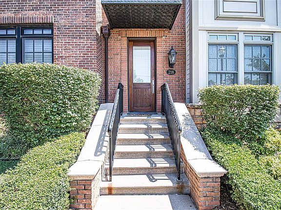 4th image of 218 Russell M Perry Ave