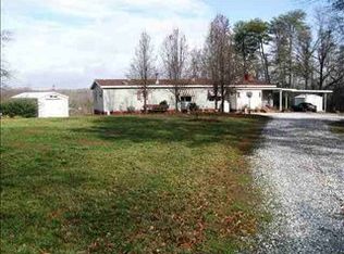 823 Harvey Rd, Greer, SC 29651