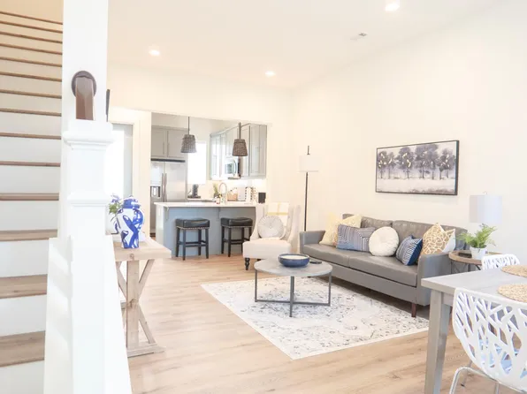 356 S Hill Ave, Fayetteville, AR 72701