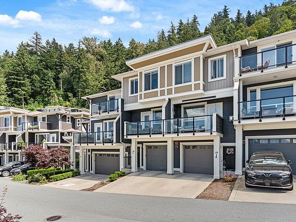 2nd image of 6026 Lindeman St #38