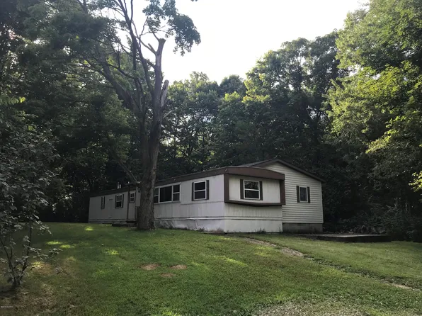 6333 Smith Rd, Berrien Center, MI 49102