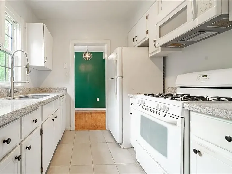 214 Upham St #10C — Photo 10