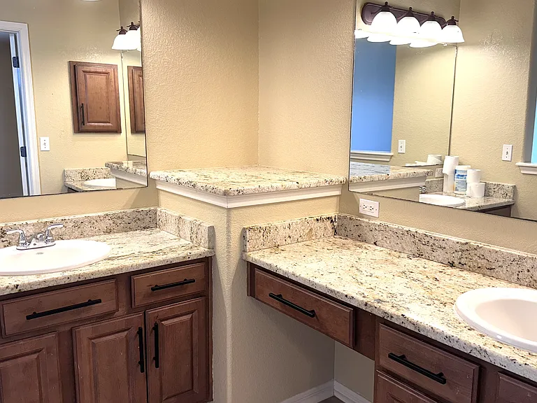 7022 Boardwalk Ave — Photo 6