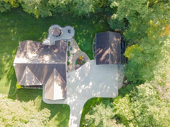 2nd image of 36550 Estee Ln