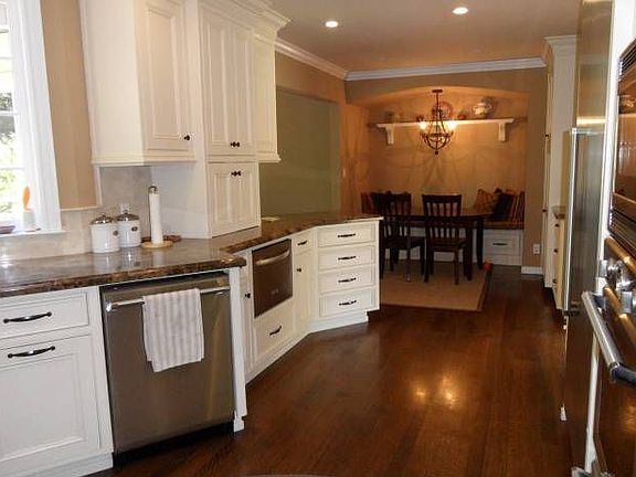 5th image of 105 La Mesa Dr