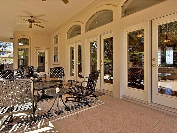 3rd image of 212 Clubhouse Dr