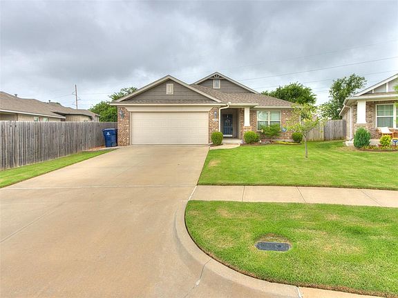 3rd image of 1208 SW 156th Ter