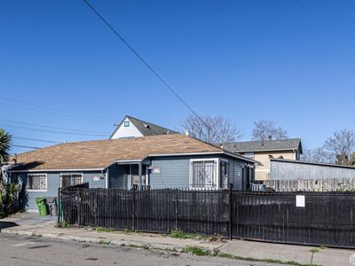 855 Apple St, Oakland, CA, 94603