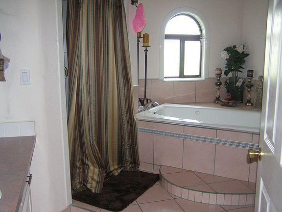 5th image of 100 San Antonio Cir