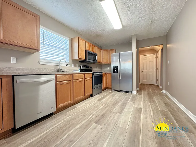215 Twin Lakes Ln — Photo 8
