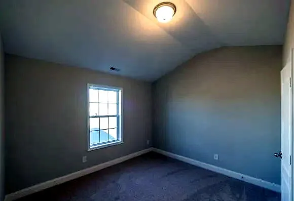 113 Tellmont St — Photo 11