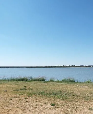 Lakeshore Village — Photo 3