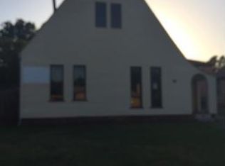 506 S 12th St, Clinton, OK 73601