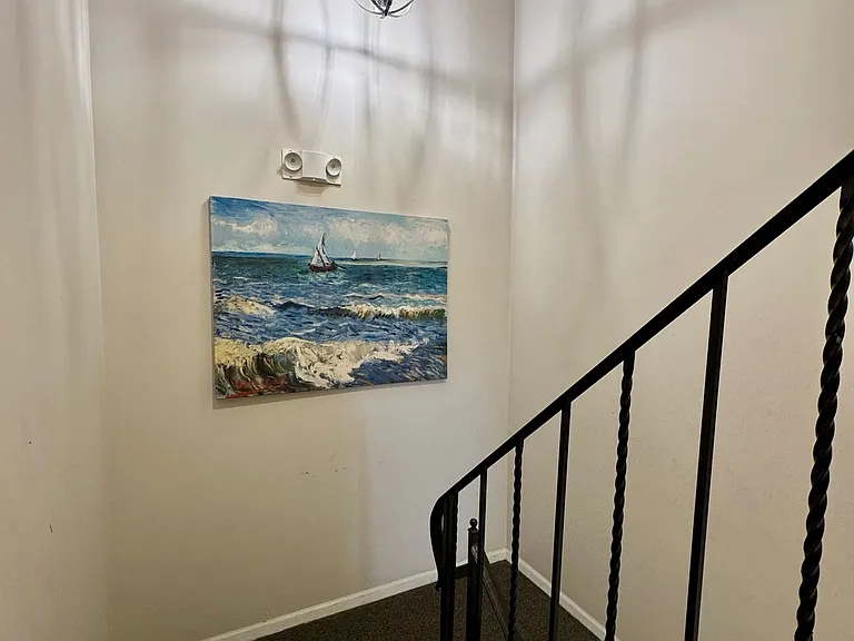 Renovated Apartment With In-Unit Washer-Dryer & Garage Parking! — Photo 18