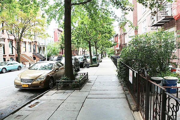 Rented by Chris Stewart, LREB | media 86