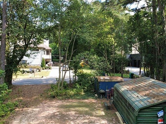 4th image of 1270 Woods Cir NE #80565
