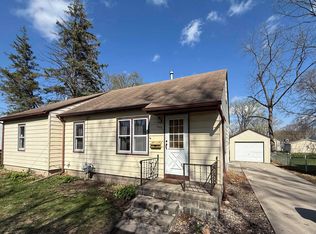 1625 W 11th St, Waterloo, IA 50702