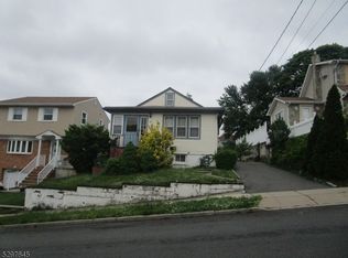 16 Hope St, Nutley, NJ 07110