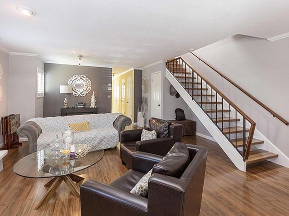 5th image of 2411 Carlmont Dr APT 101