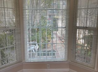 360 N Doheny Dr, West Hollywood, CA 90048