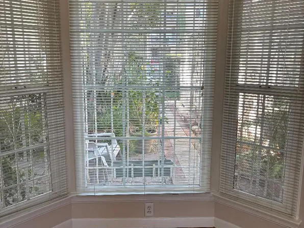 360 N Doheny Dr, West Hollywood, CA 90048