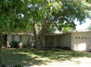 17961 Hatton St, Reseda, CA 91335