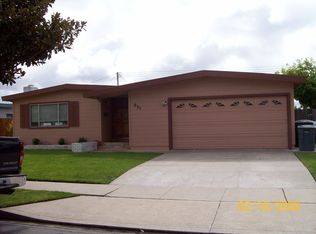 631 University Ave, Salinas, CA 93901
