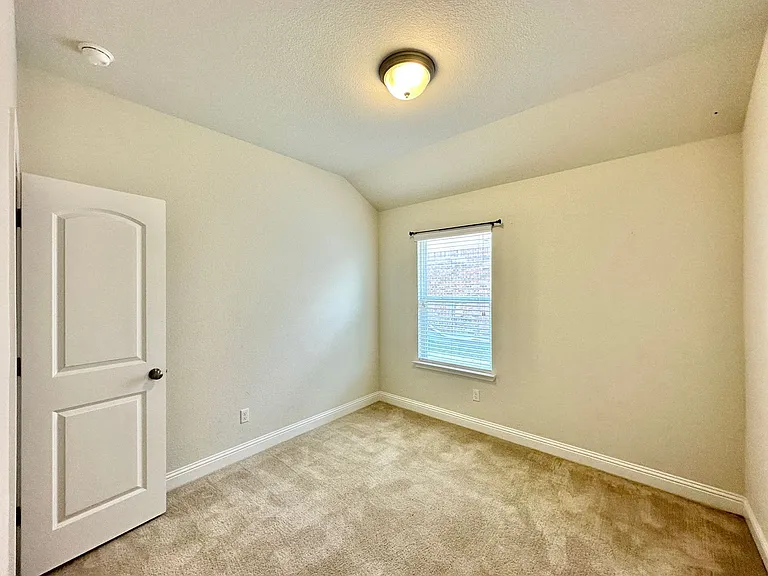 830 Old World Dr — Photo 20
