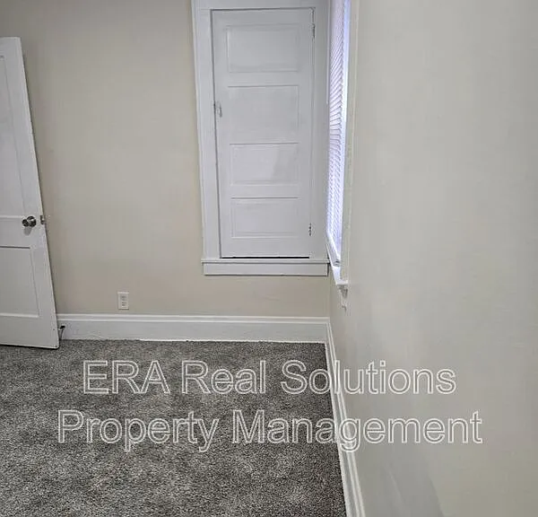 587 S Burgess Ave — Photo 10
