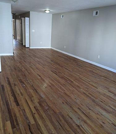 5th image of 113 Oxford Ave #1