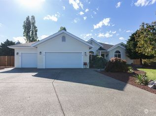 151 Valley Farm Ct, Sequim, WA 98382
